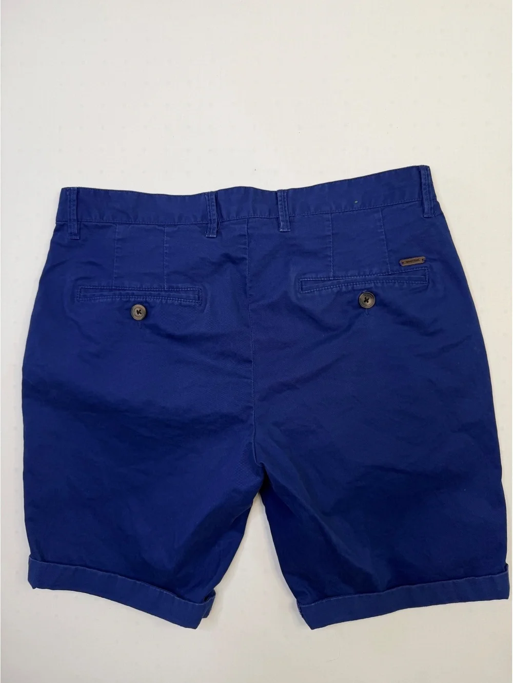 classic United Colors of Benetton Chino Bermuda Shorts Size 34 QuietLuxury Retro
